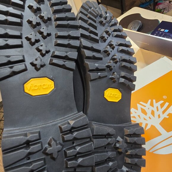 New Timberland GORE-TEX Waterproof Boots Vibram Wheat Black Nubuck Mens 10 - Picture 7 of 16